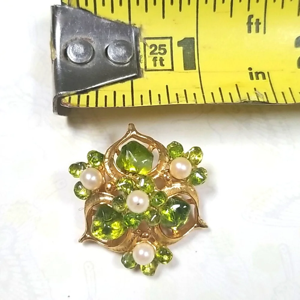 Vintage Faux Pearl Glass Stone Goldtone Brooch